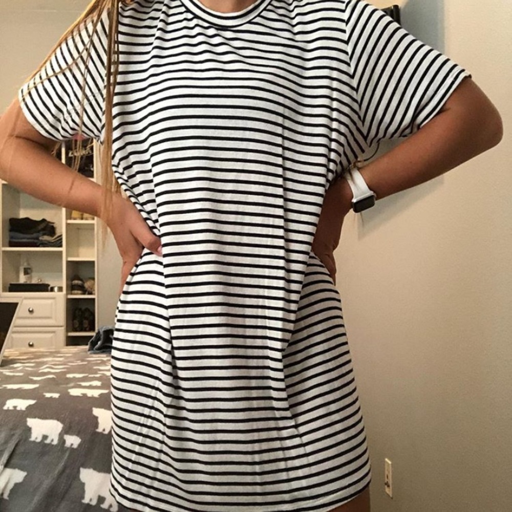 Black and White Striped T Shirt Dress